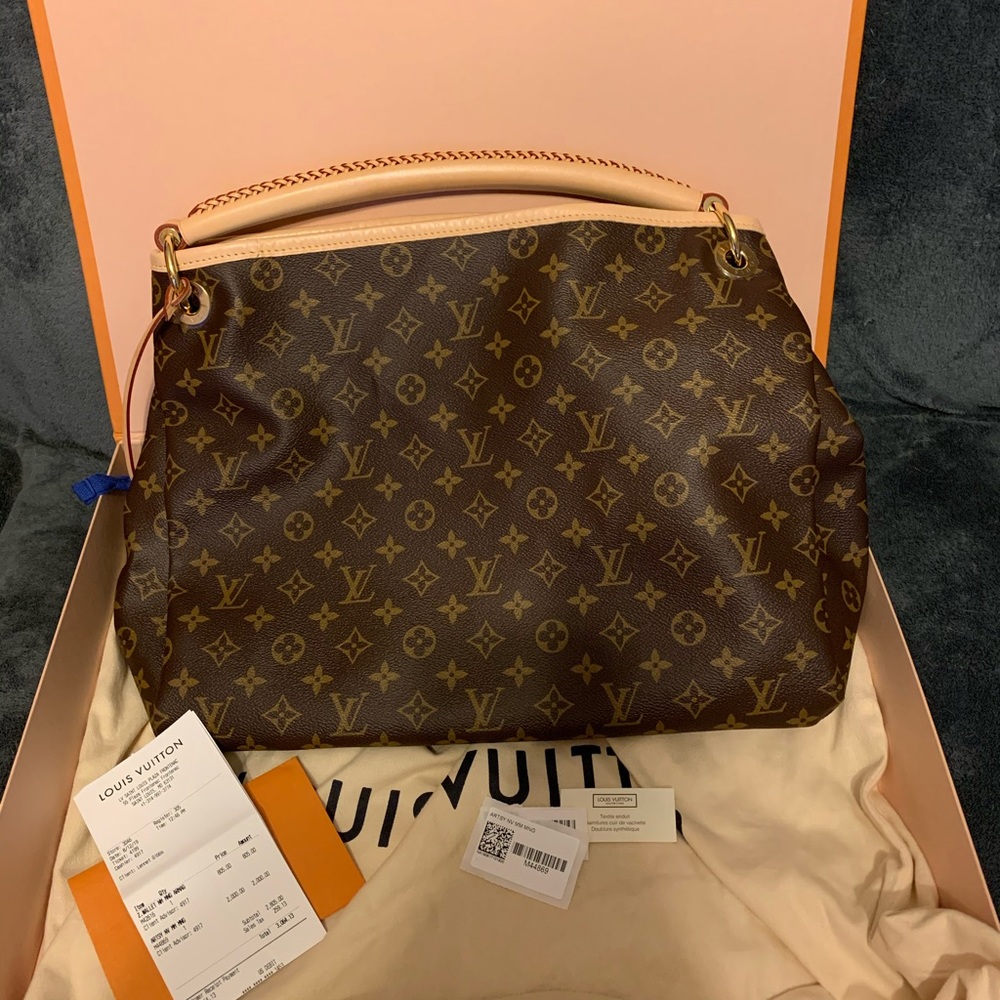 Louis Viuitton Artsy